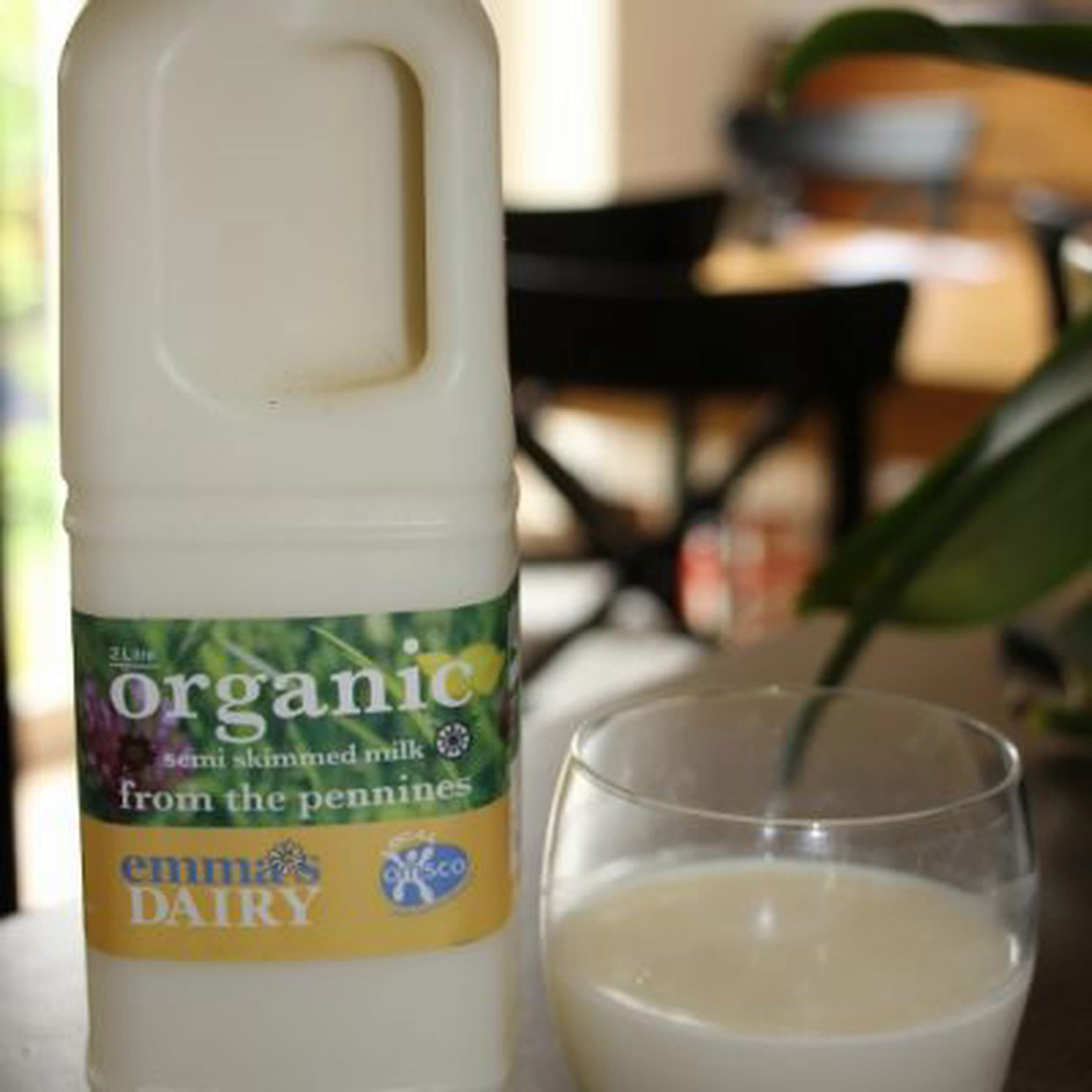 Organic Semi-skimmed Milk (2Lit)